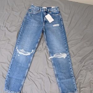 Zara classic mom jeans high rise SIZE 34 (2). Still with tag.